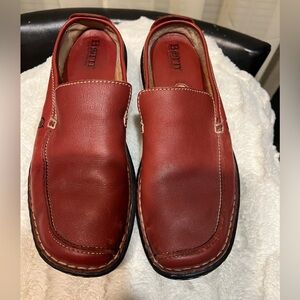 Born Handcrafted Leather Rust Red Mule Slip On, Women’s size 8